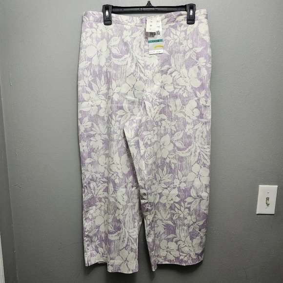 Alfred Dunner Pants - Alfred dunner women's capri pants size 16 floral white and purple new with tags